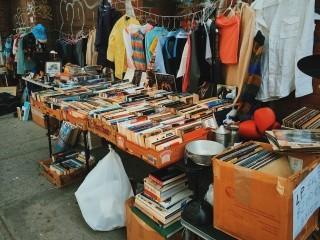 A sidewalk vendor shop